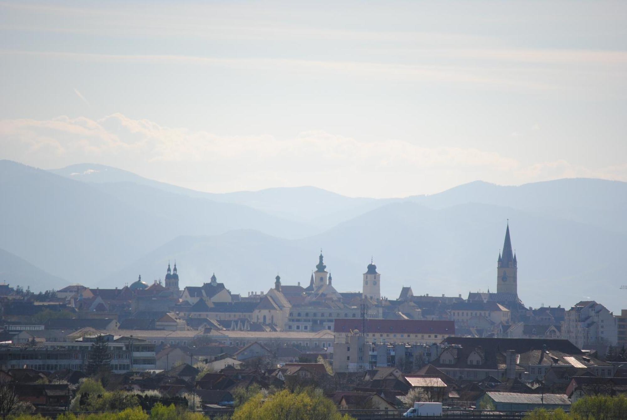 Pensiunea Carmen - Bikers Friendly Nest Sibiu Exteriör bild